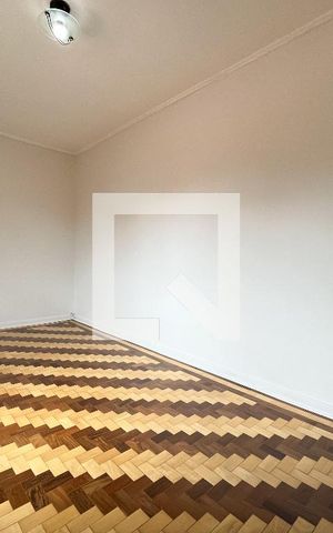 Casa à venda com 198m², 4 quartos e 3 vagas Casa à venda com 198m², 4 quartos e 3 vagasQuarto 2