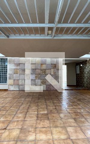 Casa à venda com 198m², 4 quartos e 3 vagas Casa à venda com 198m², 4 quartos e 3 vagasGaragem
