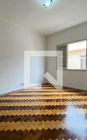 Casa à venda com 198m², 4 quartos e 3 vagas Casa à venda com 198m², 4 quartos e 3 vagasSuite