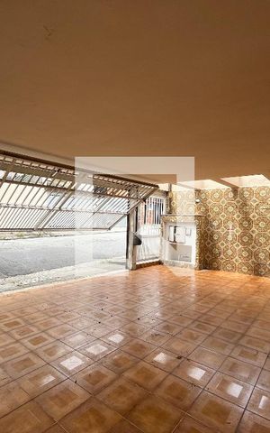 Casa à venda com 198m², 4 quartos e 3 vagas Casa à venda com 198m², 4 quartos e 3 vagasGaragem