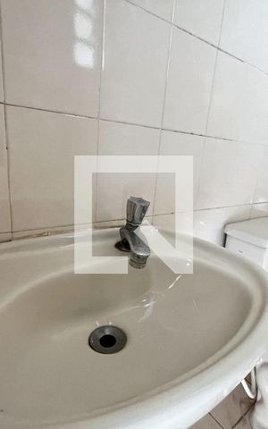 Casa à venda com 198m², 4 quartos e 3 vagas Casa à venda com 198m², 4 quartos e 3 vagasBanheiro de serviço