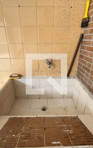 Casa à venda com 198m², 4 quartos e 3 vagas Casa à venda com 198m², 4 quartos e 3 vagasÁrea de Serviço