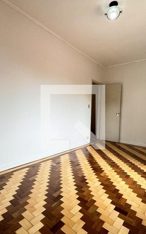 Casa à venda com 198m², 4 quartos e 3 vagas Casa à venda com 198m², 4 quartos e 3 vagasQuarto 2