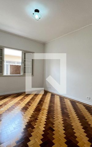 Casa à venda com 198m², 4 quartos e 3 vagas Casa à venda com 198m², 4 quartos e 3 vagasSuite