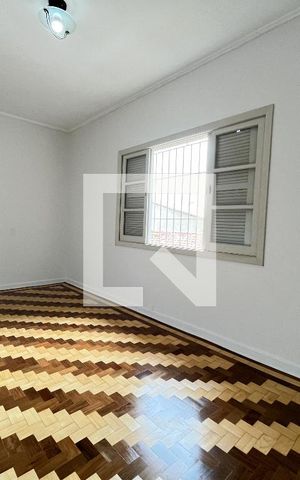 Casa à venda com 198m², 4 quartos e 3 vagas Casa à venda com 198m², 4 quartos e 3 vagasQuarto 2