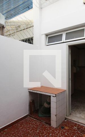 Casa à venda com 135m², 4 quartos e 1 vaga Casa à venda com 135m², 4 quartos e 1 vagaÁrea de Serviço
