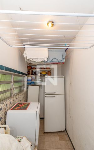 Casa à venda com 298m², 3 quartos e 4 vagas Casa à venda com 298m², 3 quartos e 4 vagasÁrea de Serviço