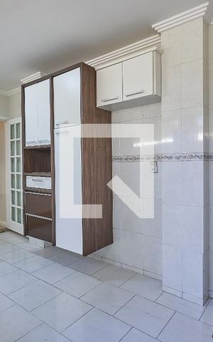 Casa de condomínio à venda com 300m², 4 quartos e 2 vagas Casa de condomínio à venda com 300m², 4 quartos e 2 vagasCozinha