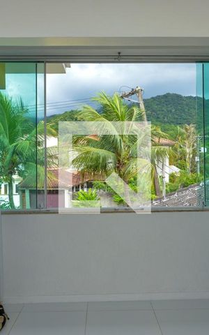 Casa de condomínio à venda com 380m², 4 quartos e 3 vagas Casa de condomínio à venda com 380m², 4 quartos e 3 vagasSuite 3