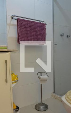 Casa de condomínio à venda com 380m², 4 quartos e 3 vagas Casa de condomínio à venda com 380m², 4 quartos e 3 vagasBanheiro social