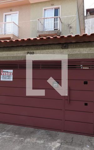 Casa para alugar com 230m², 3 quartos e 2 vagasFachada