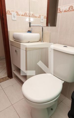 Casa para alugar com 230m², 3 quartos e 2 vagasBanheiro Social