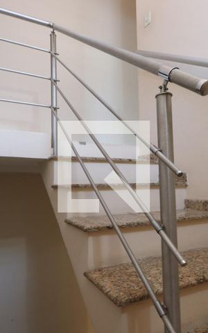 Casa para alugar com 230m², 3 quartos e 2 vagasHall
