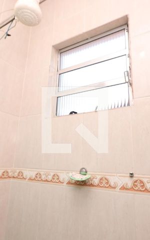 Casa para alugar com 230m², 3 quartos e 2 vagasBanheiro Social