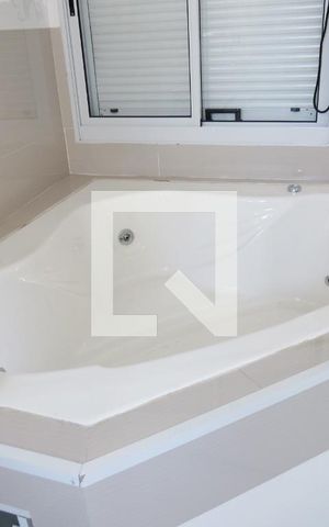 Casa à venda com 306m², 3 quartos e 7 vagasBanheiro Quarto 1 - Hidromassagem