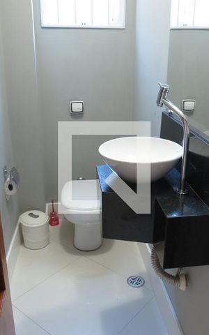 Casa à venda com 306m², 3 quartos e 7 vagasBanheiro Social