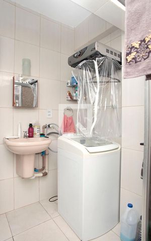 Apartamento à venda com 70m², 2 quartos e sem vagaBanheiro