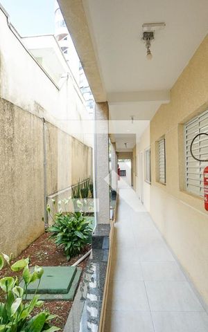 Apartamento para alugar com 36m², 2 quartos e sem vaga Apartamento para alugar com 36m², 2 quartos e sem vagaCorredor externo