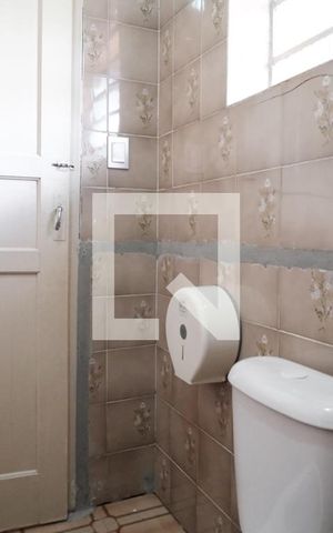 Casa à venda com 60m², 1 quarto e 1 vaga Casa à venda com 60m², 1 quarto e 1 vagaBanheiro