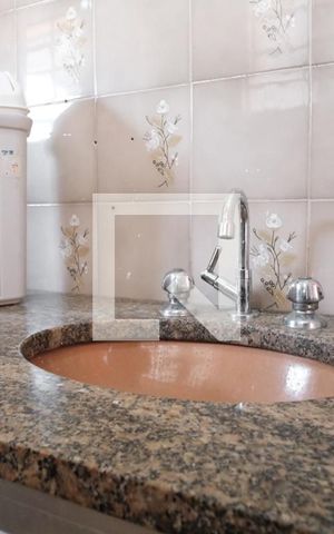 Casa à venda com 60m², 1 quarto e 1 vaga Casa à venda com 60m², 1 quarto e 1 vagaBanheiro