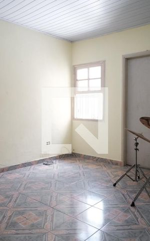 Casa à venda com 60m², 1 quarto e 1 vaga Casa à venda com 60m², 1 quarto e 1 vagaQuarto