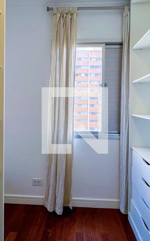 Apartamento à venda com 92m², 2 quartos e 1 vaga Apartamento à venda com 92m², 2 quartos e 1 vagaCloset