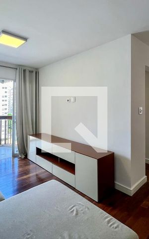 Apartamento à venda com 92m², 2 quartos e 1 vaga Apartamento à venda com 92m², 2 quartos e 1 vagaSala