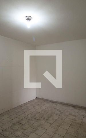 Casa para alugar com 45m², 1 quarto e sem vaga Casa para alugar com 45m², 1 quarto e sem vagaQuarto