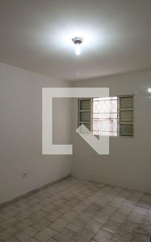 Casa para alugar com 45m², 1 quarto e sem vaga Casa para alugar com 45m², 1 quarto e sem vagaQuarto
