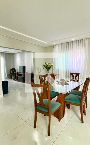 Casa à venda com 620m², 5 quartos e 10 vagas Casa à venda com 620m², 5 quartos e 10 vagasSala