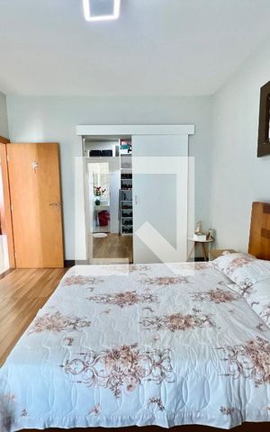 Casa à venda com 620m², 5 quartos e 10 vagas Casa à venda com 620m², 5 quartos e 10 vagasQuarto