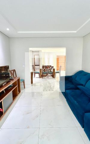 Casa à venda com 620m², 5 quartos e 10 vagas Casa à venda com 620m², 5 quartos e 10 vagasCinema