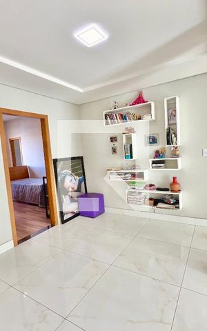 Casa à venda com 620m², 5 quartos e 10 vagas Casa à venda com 620m², 5 quartos e 10 vagasCorredor