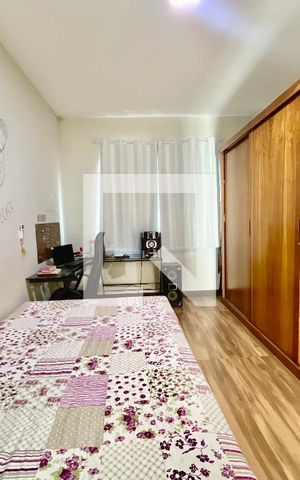 Casa à venda com 620m², 5 quartos e 10 vagas Casa à venda com 620m², 5 quartos e 10 vagasQuarto
