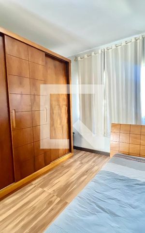 Casa à venda com 620m², 5 quartos e 10 vagas Casa à venda com 620m², 5 quartos e 10 vagasQuarto