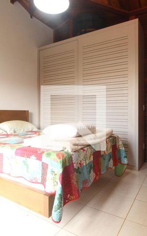 Casa de condomínio à venda com 700m², 4 quartos e 6 vagasQuarto