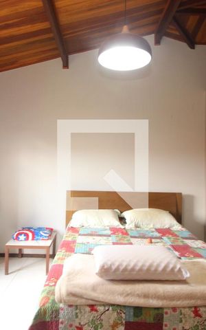 Casa de condomínio à venda com 700m², 4 quartos e 6 vagasQuarto