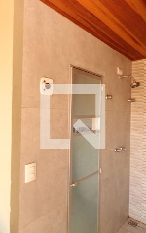 Casa de condomínio à venda com 700m², 4 quartos e 6 vagasSauna