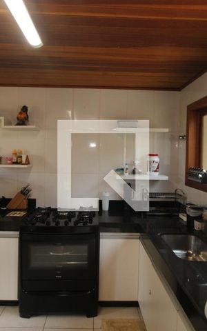 Casa de condomínio à venda com 700m², 4 quartos e 6 vagasCozinha