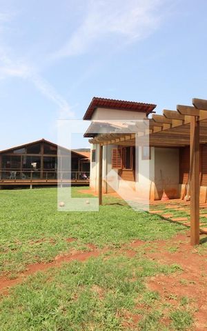 Casa de condomínio à venda com 700m², 4 quartos e 6 vagasÁrea externa
