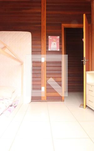 Casa de condomínio à venda com 700m², 4 quartos e 6 vagasQuarto