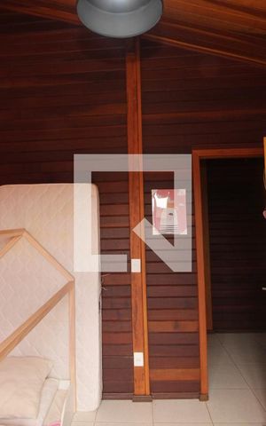 Casa de condomínio à venda com 700m², 4 quartos e 6 vagasQuarto