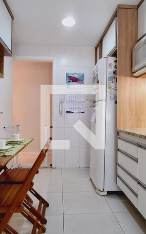 Apartamento para alugar com 110m², 3 quartos e 2 vagas Apartamento para alugar com 110m², 3 quartos e 2 vagasCozinha - Armários