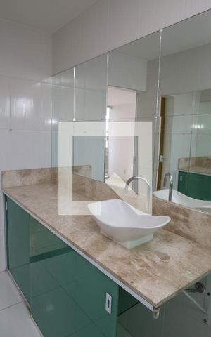 Apartamento para alugar com 85m², 2 quartos e sem vagaBanheiro da Suíte 2