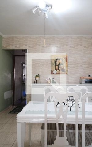 Casa à venda com 175m², 4 quartos e 2 vagas Casa à venda com 175m², 4 quartos e 2 vagasCozinha