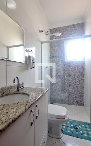 Casa à venda com 95m², 3 quartos e 2 vagasBanheiro Social