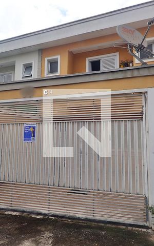 Casa à venda com 95m², 3 quartos e 2 vagasFachada