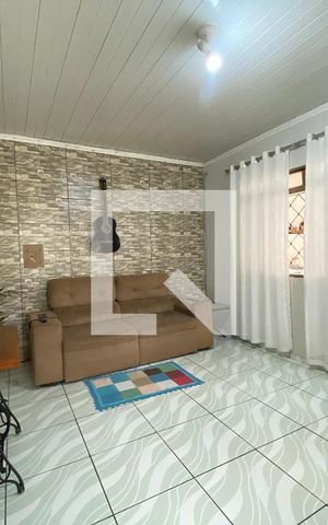 Casa à venda com 240m², 2 quartos e 2 vagas Casa à venda com 240m², 2 quartos e 2 vagasSala
