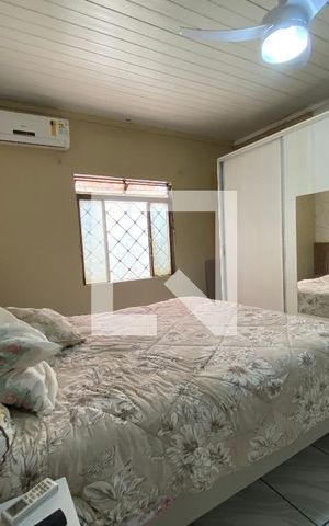 Casa à venda com 240m², 2 quartos e 2 vagas Casa à venda com 240m², 2 quartos e 2 vagasQuarto 2