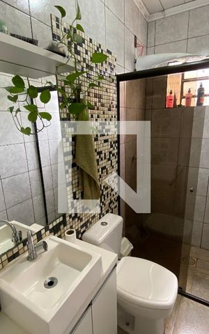 Casa à venda com 240m², 2 quartos e 2 vagas Casa à venda com 240m², 2 quartos e 2 vagasBanheiro
